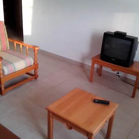 2 Bedroom 5 Min From Falesia And Close To Center I דירה אלבופיירה
